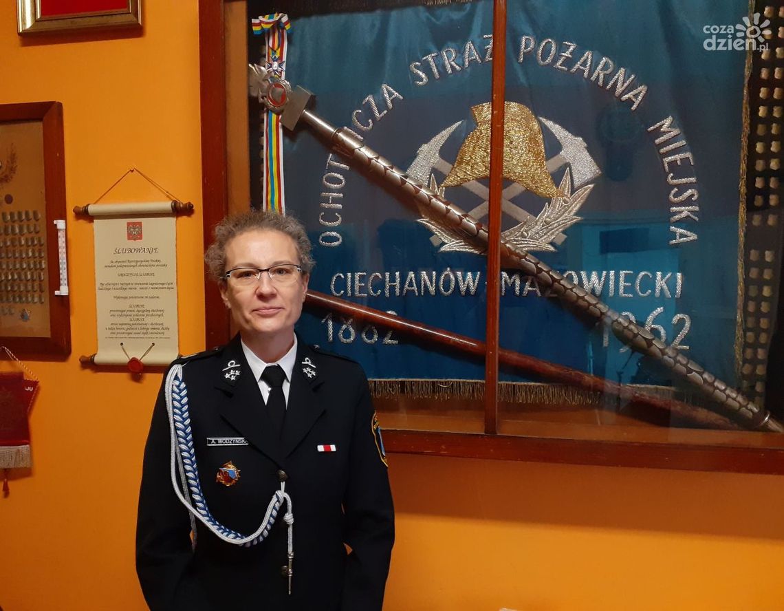 Fundatorów nowego sztandaru Ochotniczej Straży Pożarnej w Ciechanowie przybywa  
