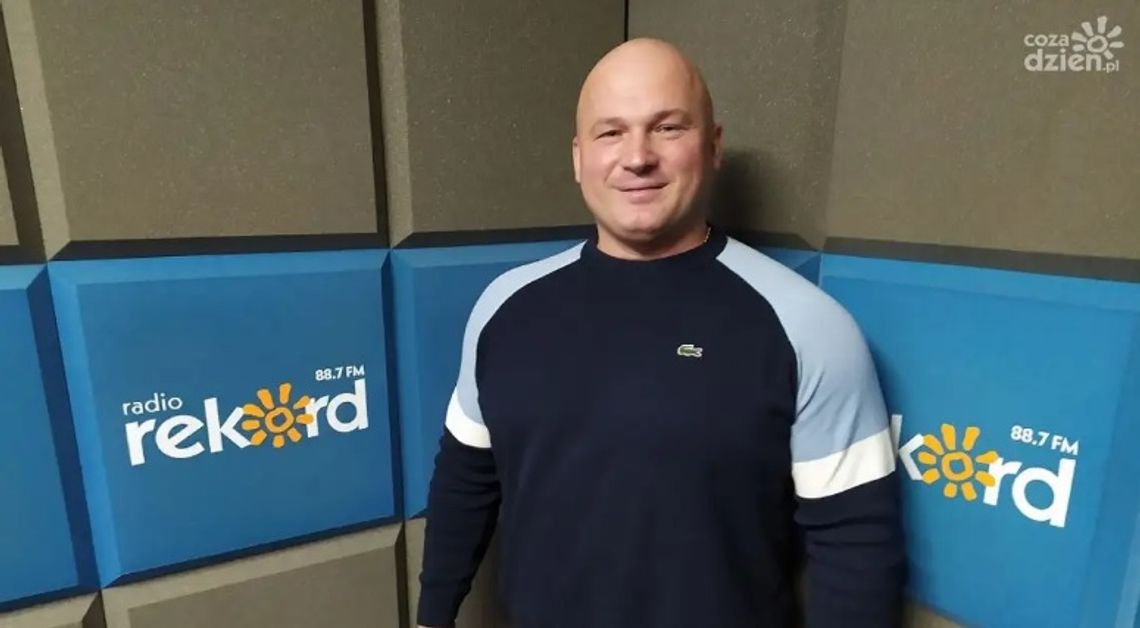 Gabriel Kowalski: Im dłużej basen jest otwarty, tym wygodniej się na nim pływa