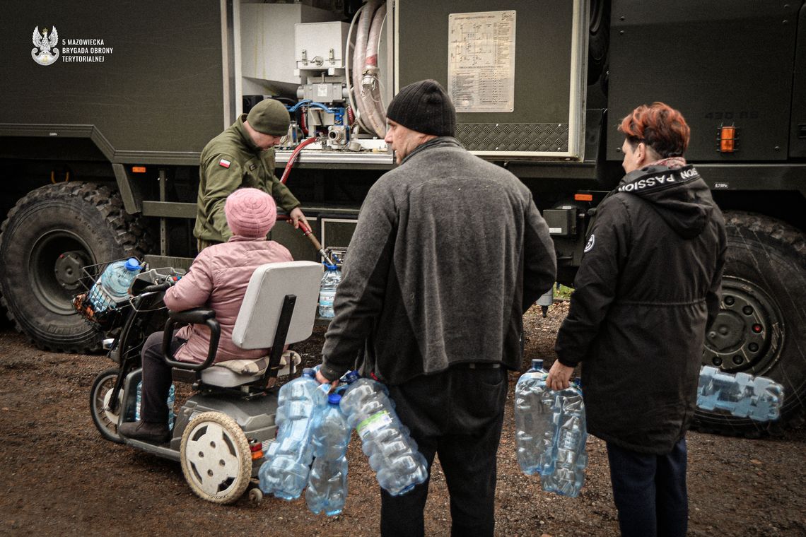 Gmina Sońsk. W wodociągu jest groźna bakteria. Wodę dostarcza wojsko