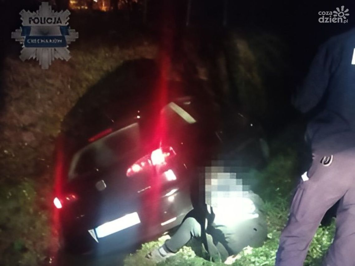 Groźny pościg w Ciechanowie: 29-latek z czterema zakazami prowadzenia uciekał przed policją