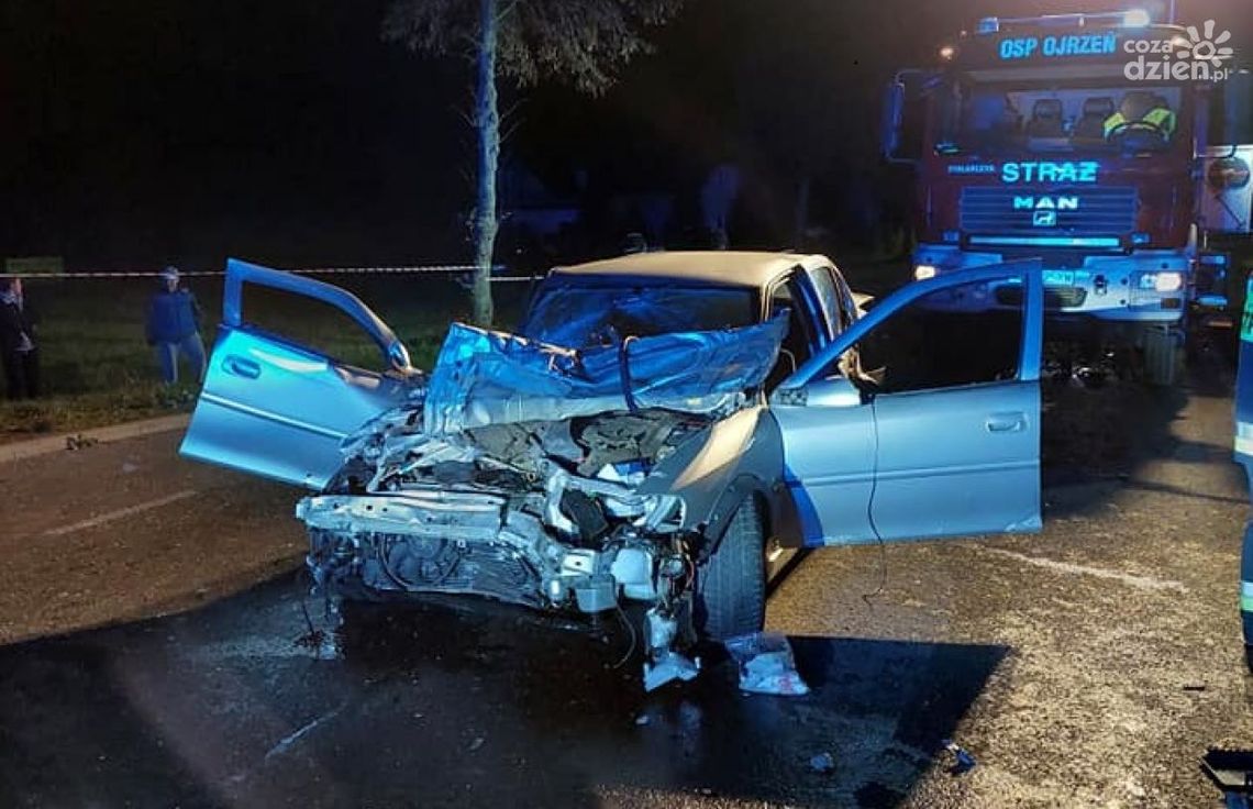 Groźny wypadek pod Ciechanowem. Ranna kobieta w ciąży