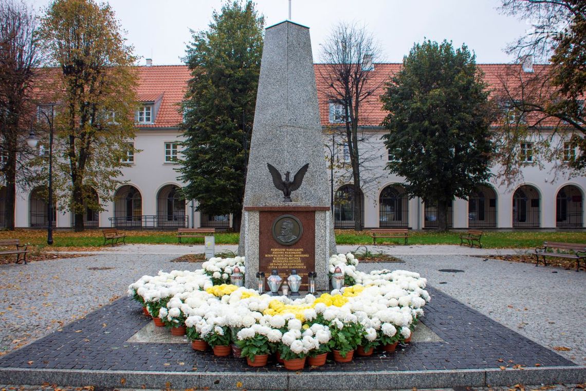 Hymn zagrany na trąbce wybrzmi w wielu miejscach Ciechanowa