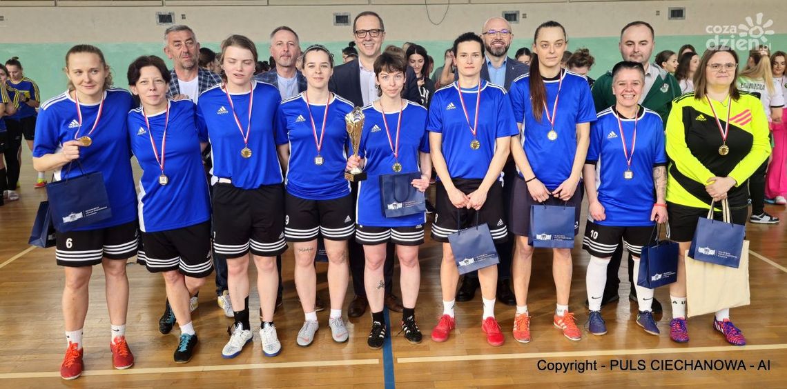 Inter Ladies Warszawa triumfuje w Ciechanowie - mistrzynie IV Turnieju Piłki Nożnej Kobiet