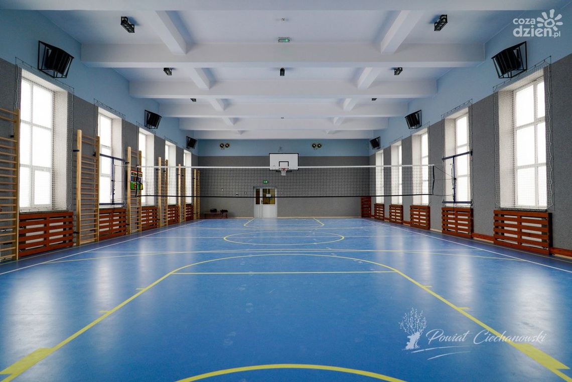 Inwestycje w edukację: Powiat Ciechanowski modernizuje obiekty sportowe szkół