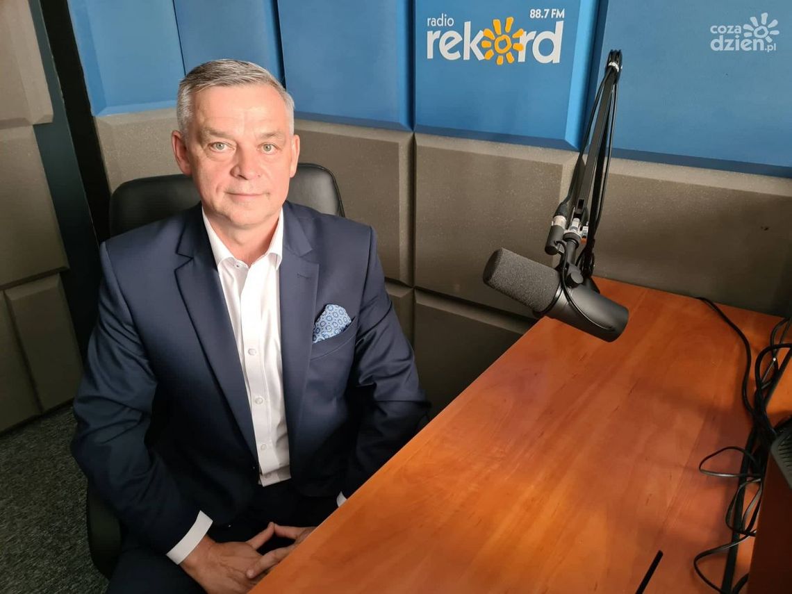 Jacek Świderski: Lokalnie też fajnie! Jacek Świderski: Lokalnie też fajnie!