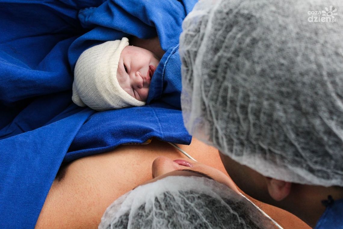 Jak "rodzić" sobie w czasie pandemii? Szpital odpowiada