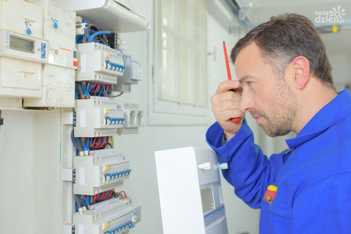 Jak zabezpieczyć instalację elektryczną przed przepięciami?