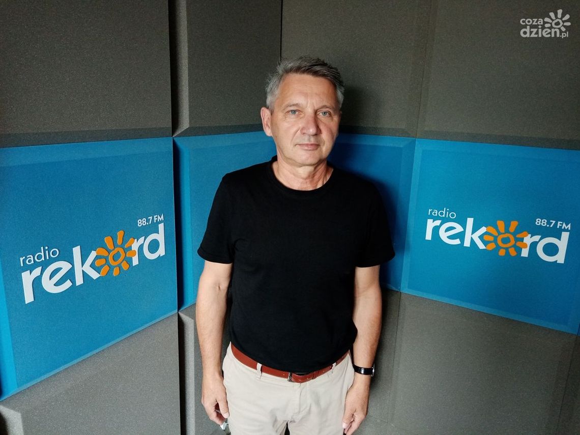 Janusz Kącki: Zachowujmy dystans społeczny, szczególnie na kąpielisku Krubin - jeżeli jest ciasno, należy zrezygnować z wypoczynku w tym miejscu