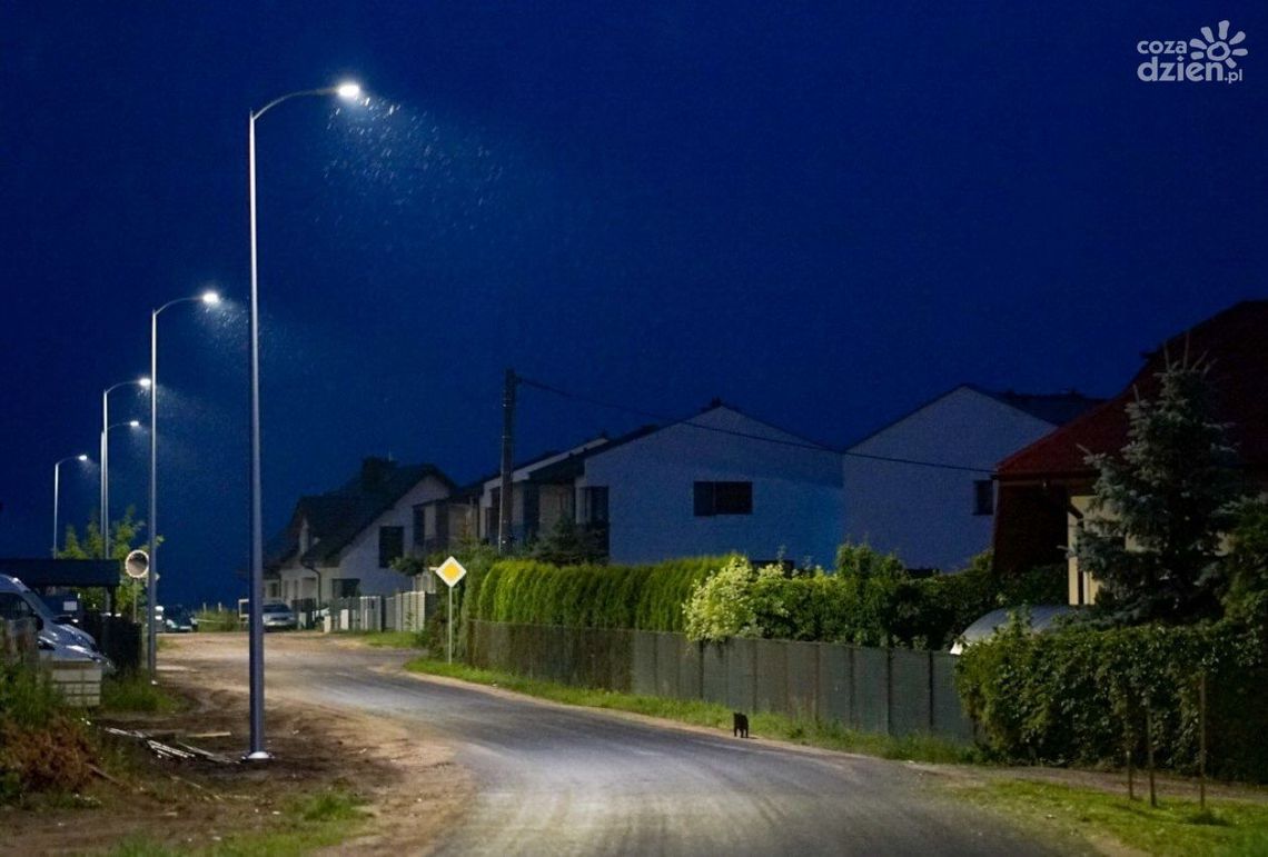Jaśniej na Rzeczkowskiej. Nowoczesnych lamp w Ciechanowie będzie więcej Jaśniej na Rzeczkowskiej. Nowoczesnych lamp w Ciechanowie będzie więcej