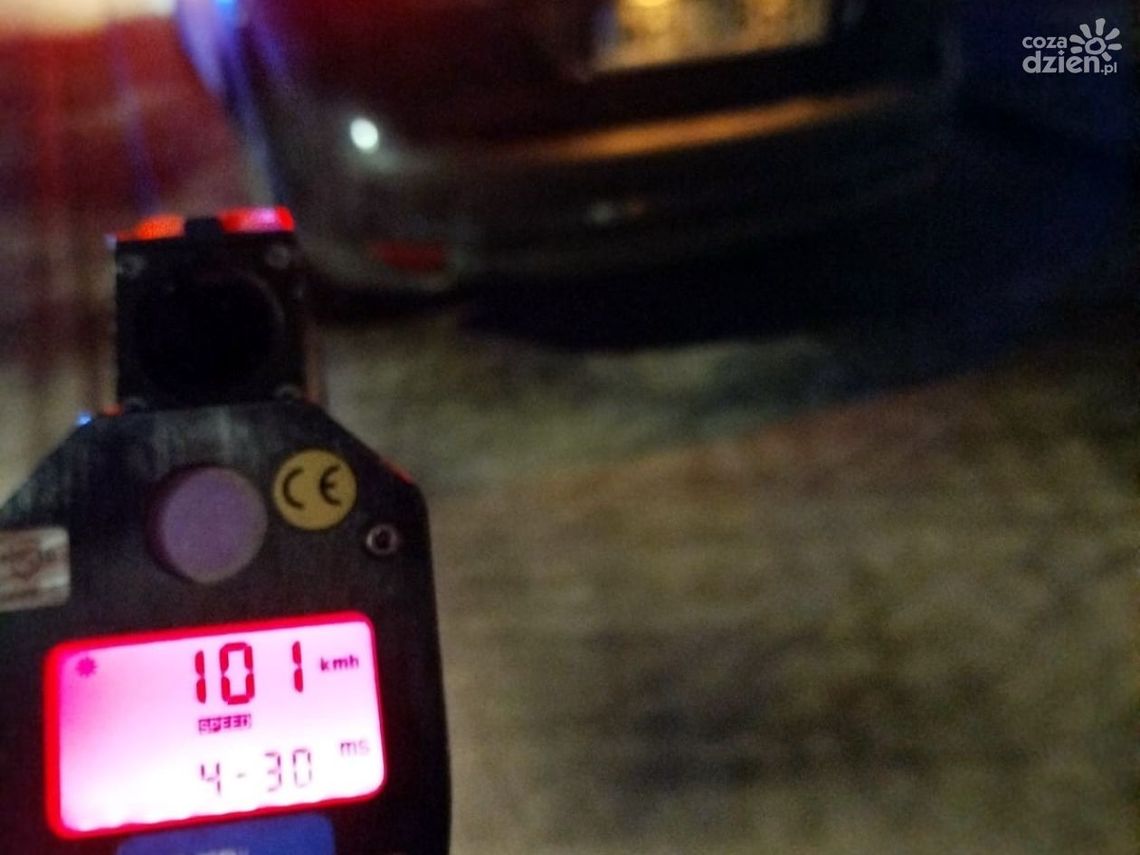 Jechał 101 km/h w terenie zabudowanym. 35-latek stracił prawo jazdy w Radzanowie