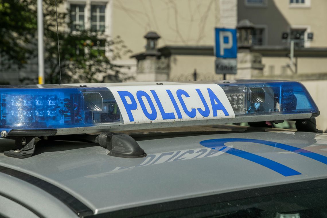 Jechał bez prawa jazdy, więc powiedział, że jest swoim bratem