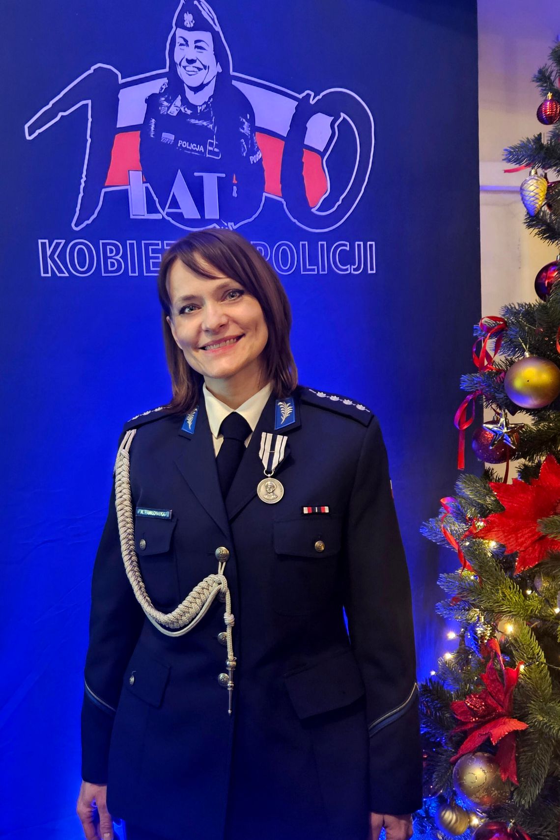 Jej głos słyszycie także u nas. Anna Pawłowska z Mławy wyróżniona podczas Gali 100-lecia Policji Kobiecej Jej głos słyszycie także u nas. Anna Pawłowska z Mławy wyróżniona podczas Gali 100-lecia Policji Kobiecej