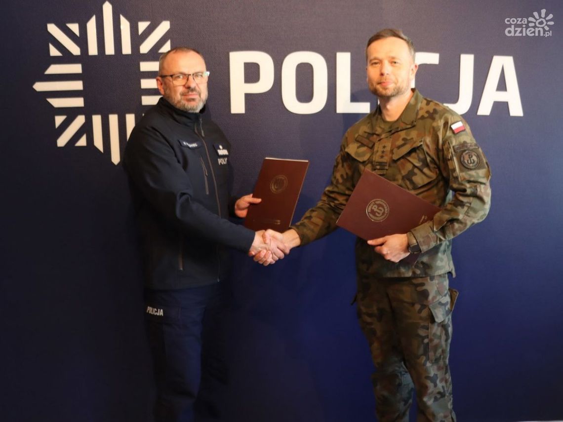 Jest porozumienie - dokument podpisali mazowieccy policjanci i terytorialsi