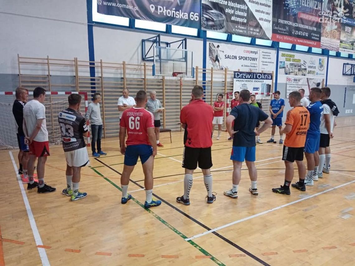 Jurand już trenuje. "Strzelaniny, wojny, gangów chleb powszedni"