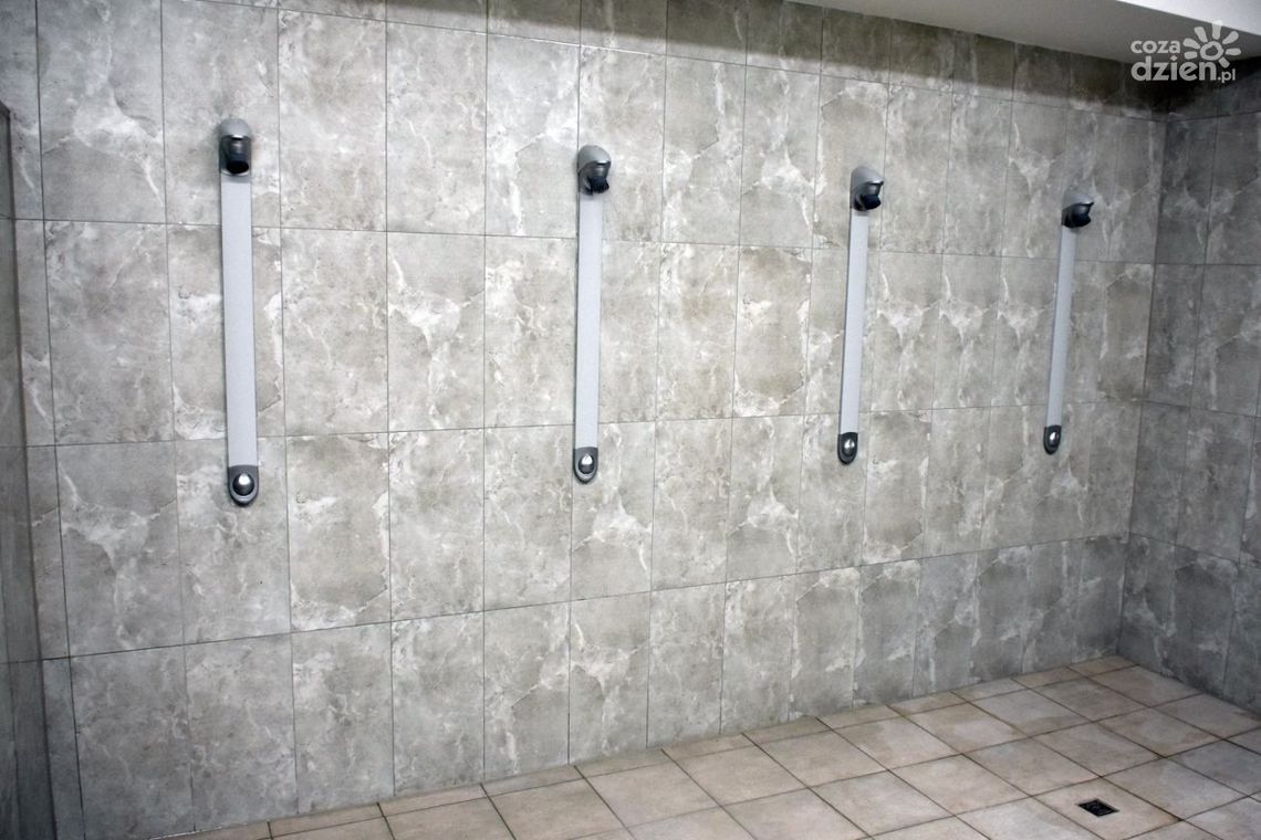 Już są nowe natryski na ciechanowskim basenie (zdjecia)