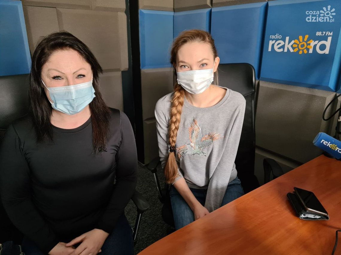 Katarzyna Borkowska-Paczuła, Izabella Sobolewska: Laura rozpala serca wielu ludzi