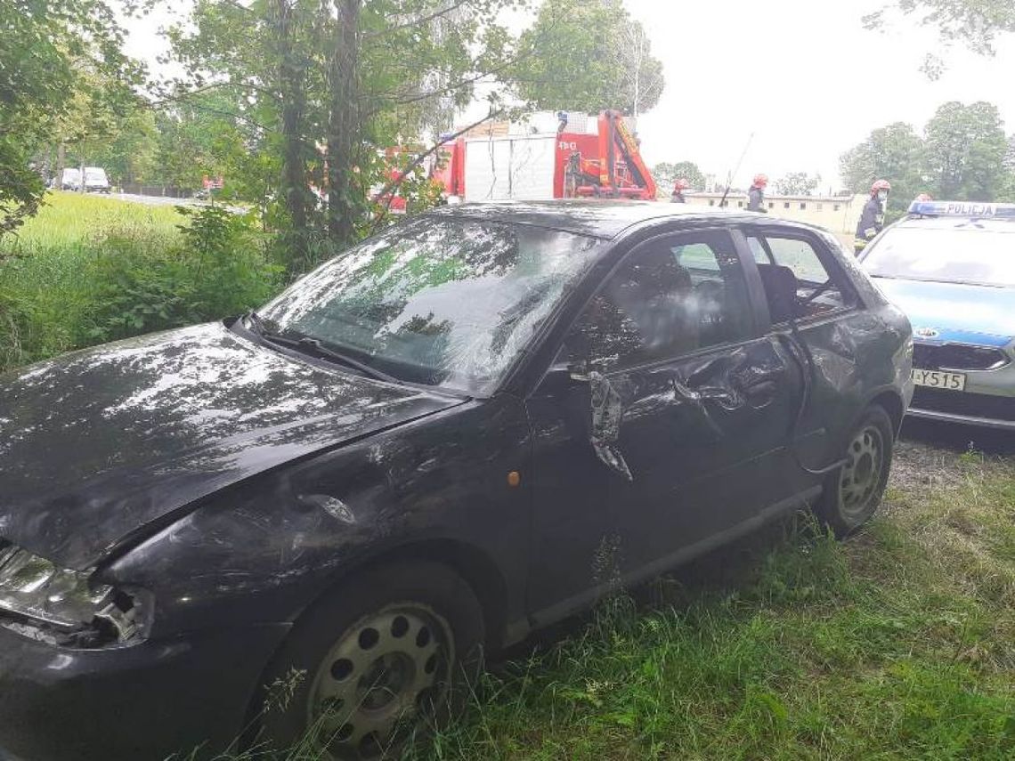 Kicin. Zderzenie osobówki z klępą 