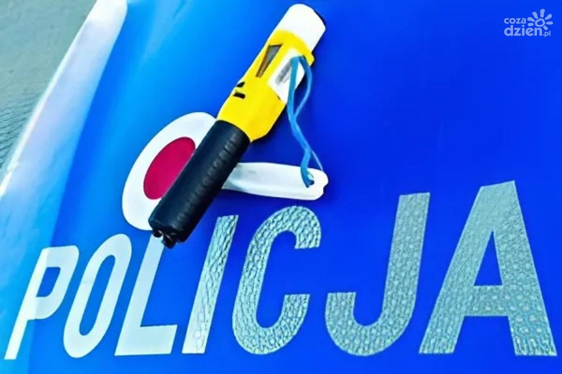 Kierowca na podwójnym gazie uciekał przed policją