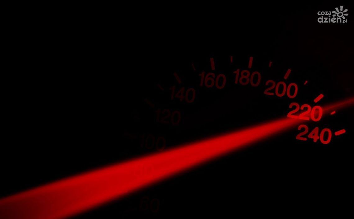 Kierowca z Ciechanowa stracił prawo jazdy za prędkość! Grupa SPEED zatrzymała pirata drogowego w Gąsocinie