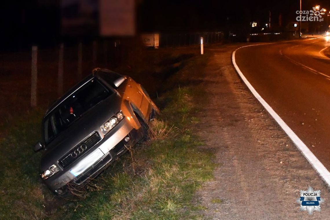 Kierowca zjechał do rowu i pozostawił wszystko - policja zatrzymała nietrzeźwego mężczyznę