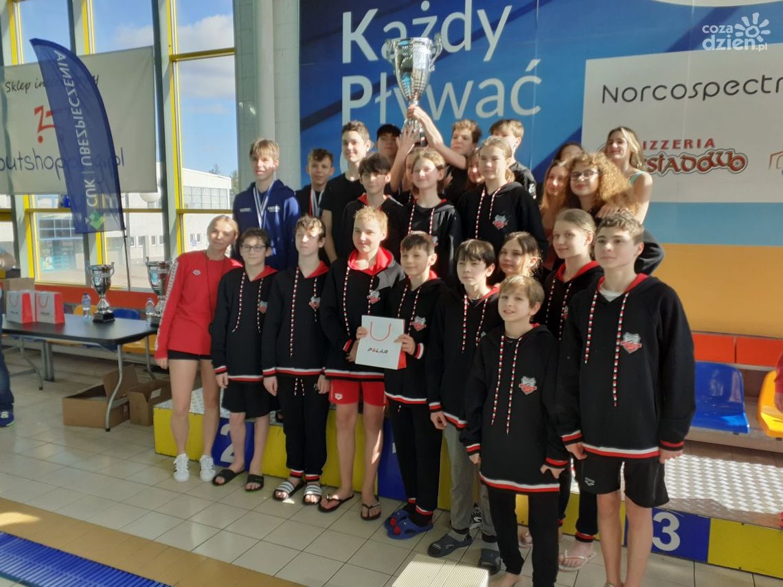 Klub Pływacki "Ciechanów" na piątym miejscu. Puchar Mazowsza pojechał do Warszawy