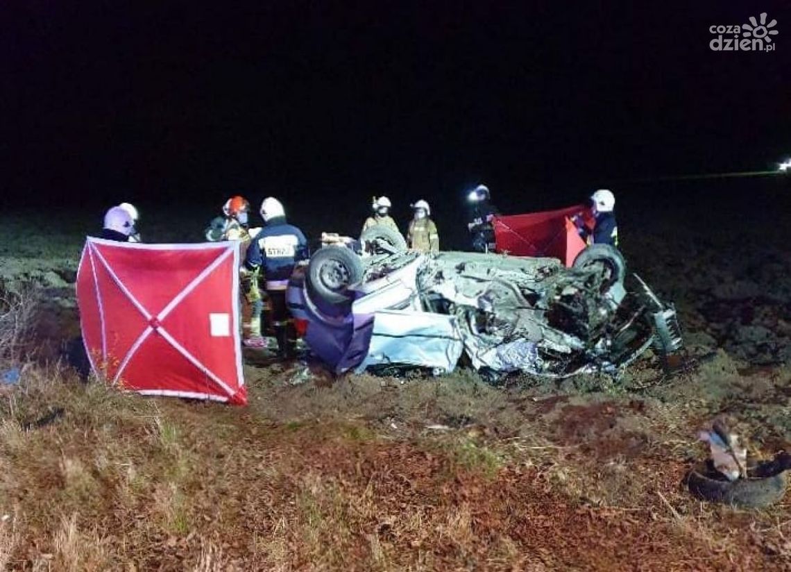 Kolejna tragedia na płońskiej drodze. Pomimo reanimacji nie przeżył 28-letni kierowca Kolejna tragedia na płońskiej drodze. Pomimo reanimacji nie przeżył 28-letni kierowca