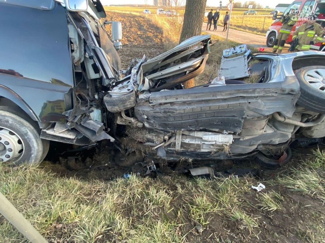 Kolejny tragiczny wypadek w regionie. W Golanach zginęła jedna osoba, inna trafiła do szpitala