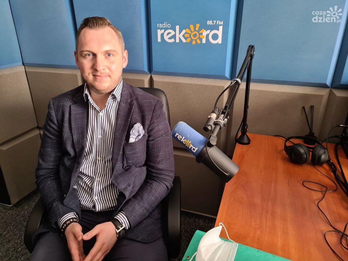 Konrad Wojnarowski: Burmistrz Mławy ma problem emocjonalny, nie potrafi rozmawiać, zrobił z siebie klauna