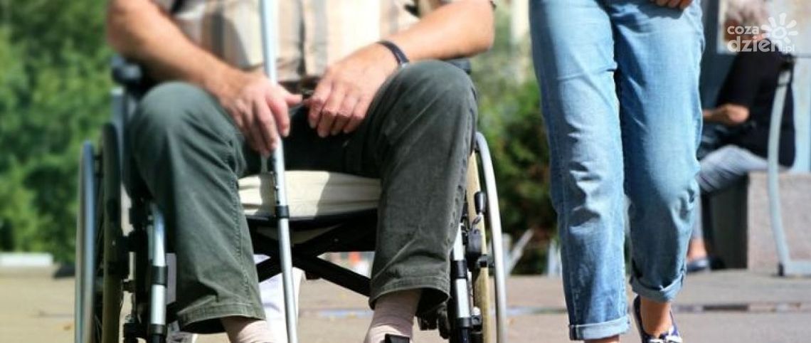 Koronawirus. 600 tys. zł dla mazowieckich DPS-ów