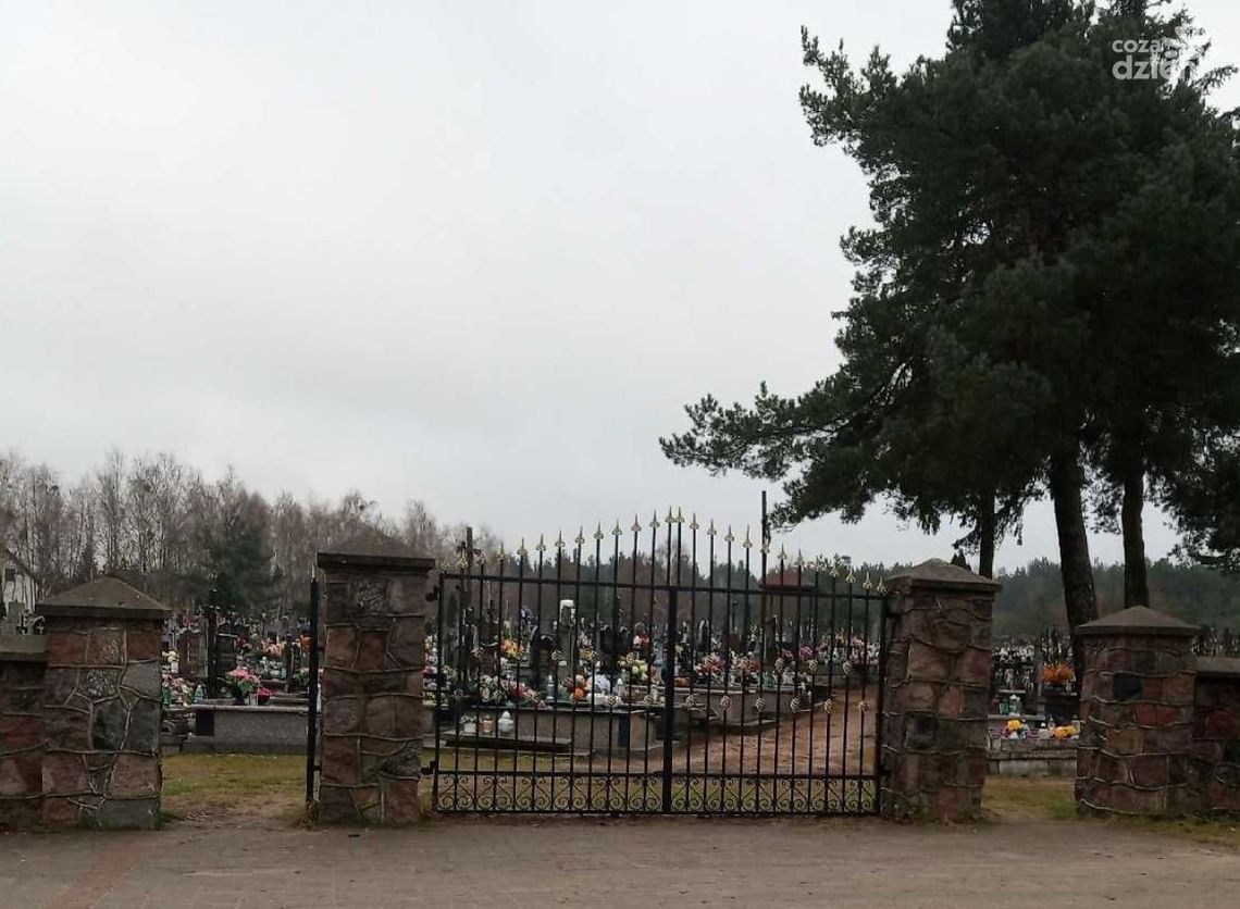 Kradły znicze i ozdoby z cmentarza. Zostały złapane na gorącym uczynku