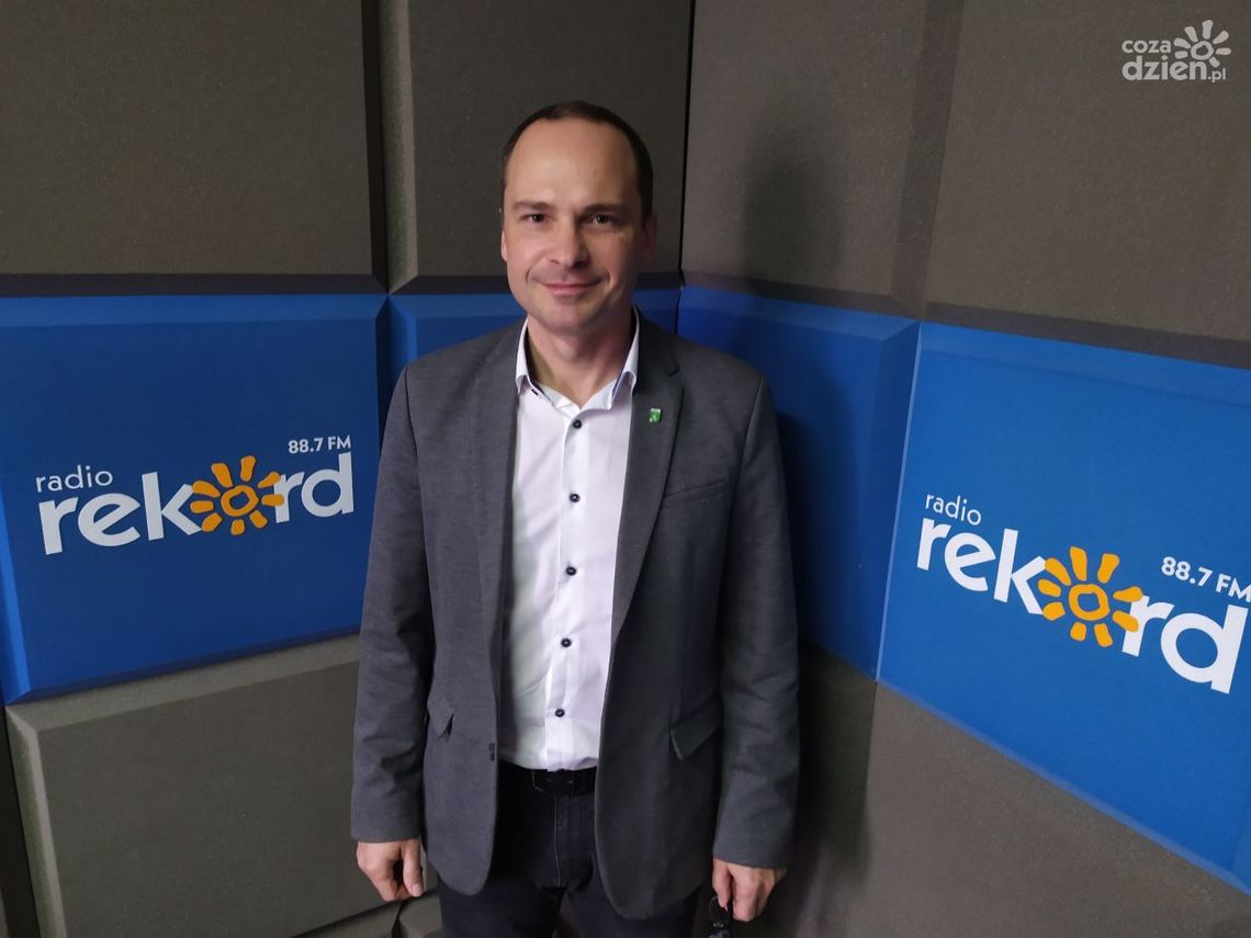 Krzysztof Iwulski: Stadion gminny w Jednorożcu to nasza perełka Krzysztof Iwulski: Stadion gminny w Jednorożcu to nasza perełka