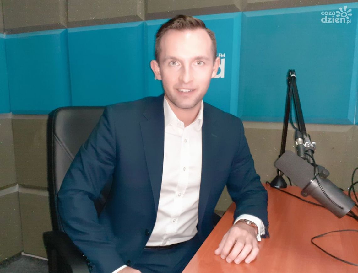 Krzysztof Kosiński - prezydent Ciechanowa gościem Porannej Rozmowy Radia Rekord Krzysztof Kosiński - prezydent Ciechanowa gościem Porannej Rozmowy Radia Rekord