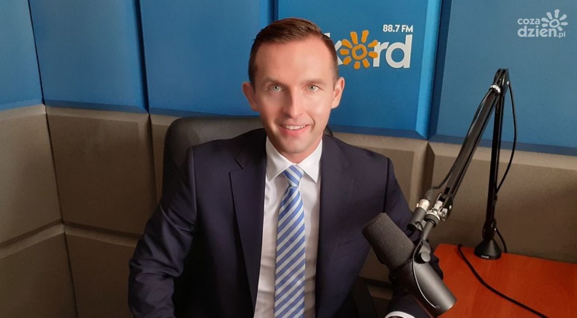 Krzysztof Kosiński, prezydent Ciechanowa w Porannej Rozmowie Radia Rekord - 2 września 2022 roku Krzysztof Kosiński, prezydent Ciechanowa w Porannej Rozmowie Radia Rekord - 2 września 2022 roku