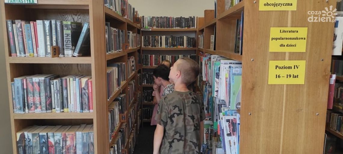 Lech Zduńczyk i Jego Powiatowa Biblioteka całkiem Publiczna