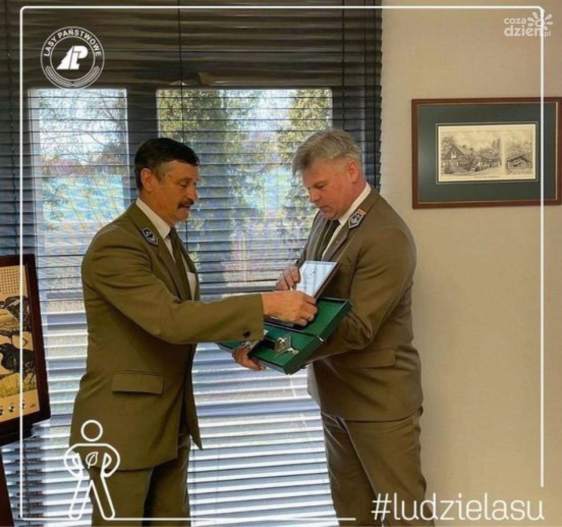 Leśniczy leśnictwa Lekowo uhonorowany najwyższym wyróżnieniem Lasów Państwowych. 