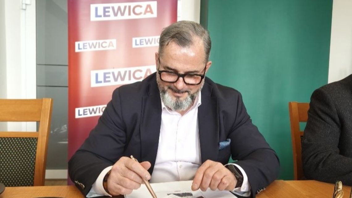 Arkadiusz Iwaniak podczas śniadania prasowego w Ciechanowie