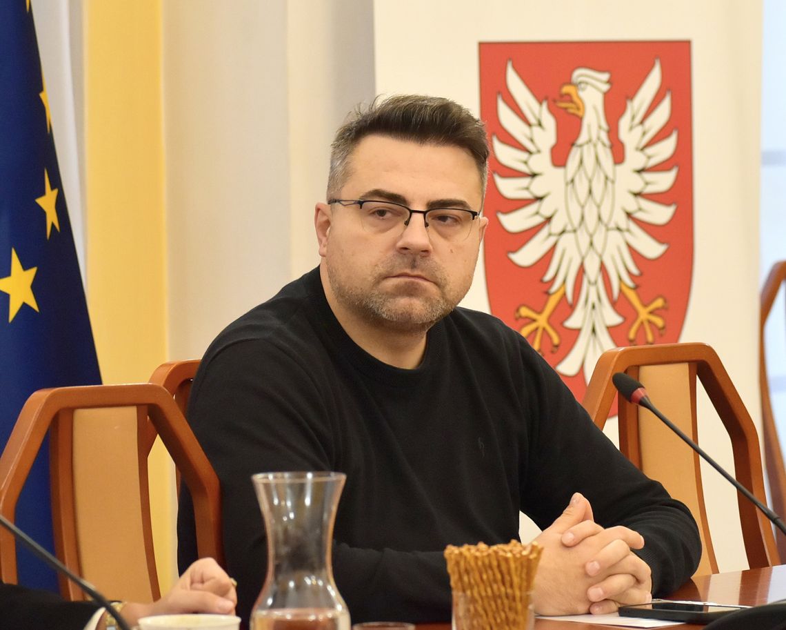 Łukasz Cicholski: Cieszą nakłady inwestycyjne Mazowsza, ale martwi deficyt Łukasz Cicholski: Cieszą nakłady inwestycyjne Mazowsza, ale martwi deficyt