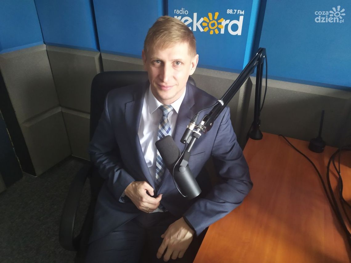 Łukasz Kapczyński: Traktujmy wszystkich jednakowo, mamy 21 wiek Łukasz Kapczyński: Traktujmy wszystkich jednakowo, mamy 21 wiek