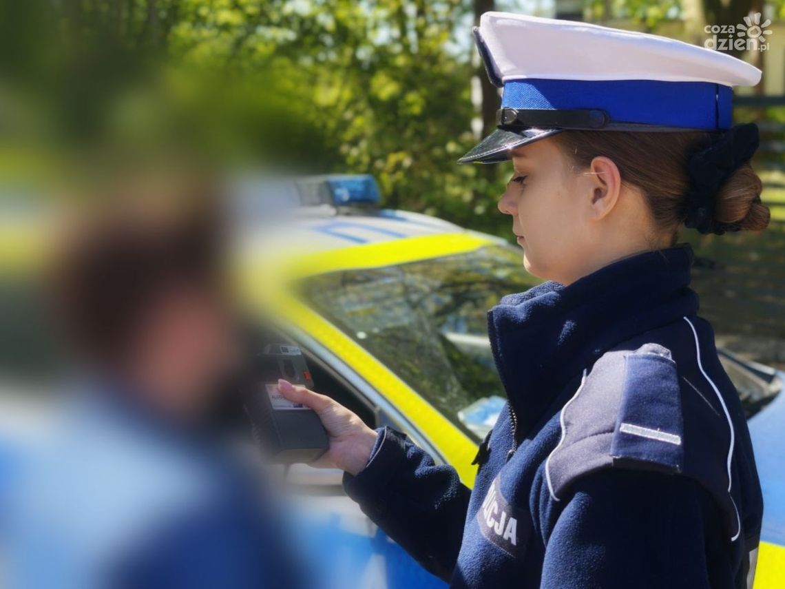 Majówka pod wpływem alkoholu. Zatrzymani nietrzeźwi kierowcy – wśród nich kobieta z dziećmi i mężczyzna z dożywotnim zakazem