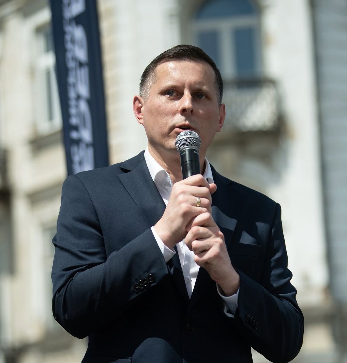 Marek Tucholski: Sytuację w PiS-ie obserwujemy z zażenowaniem