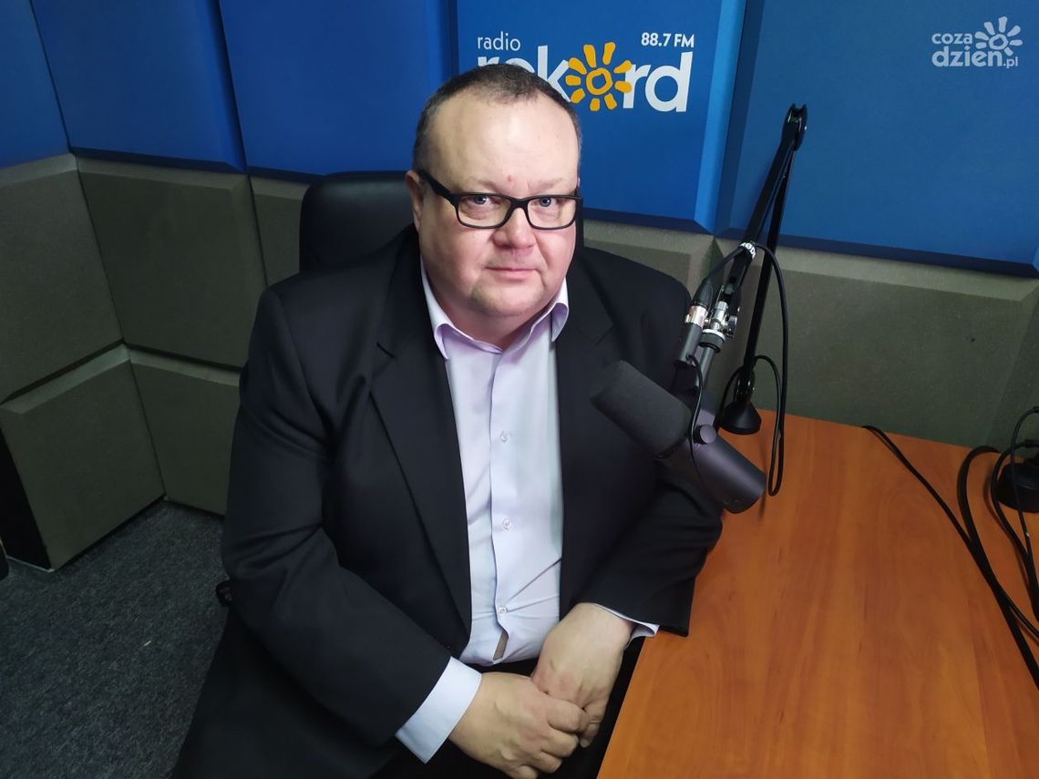 Mariusz Godlewski: Mamy 70 podań o mieszkania w Raciążu, ale są tacy, którzy nie powinni na nie liczyć Mariusz Godlewski: Mamy 70 podań o mieszkania w Raciążu, ale są tacy, którzy nie powinni na nie liczyć