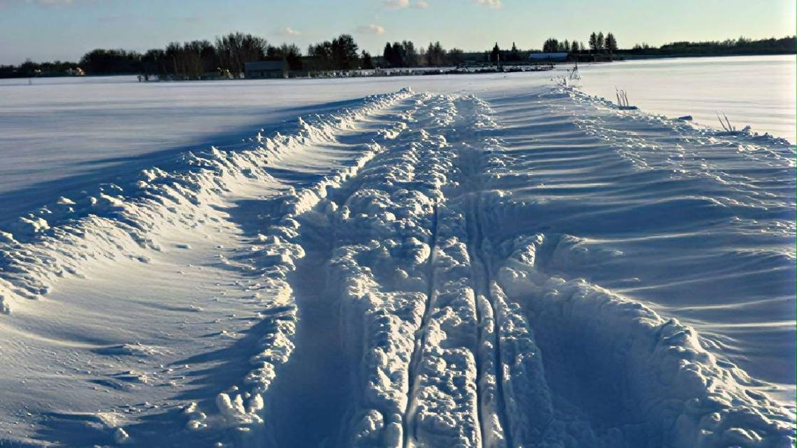 śnieg i zaspy niedaleko Łysakowa