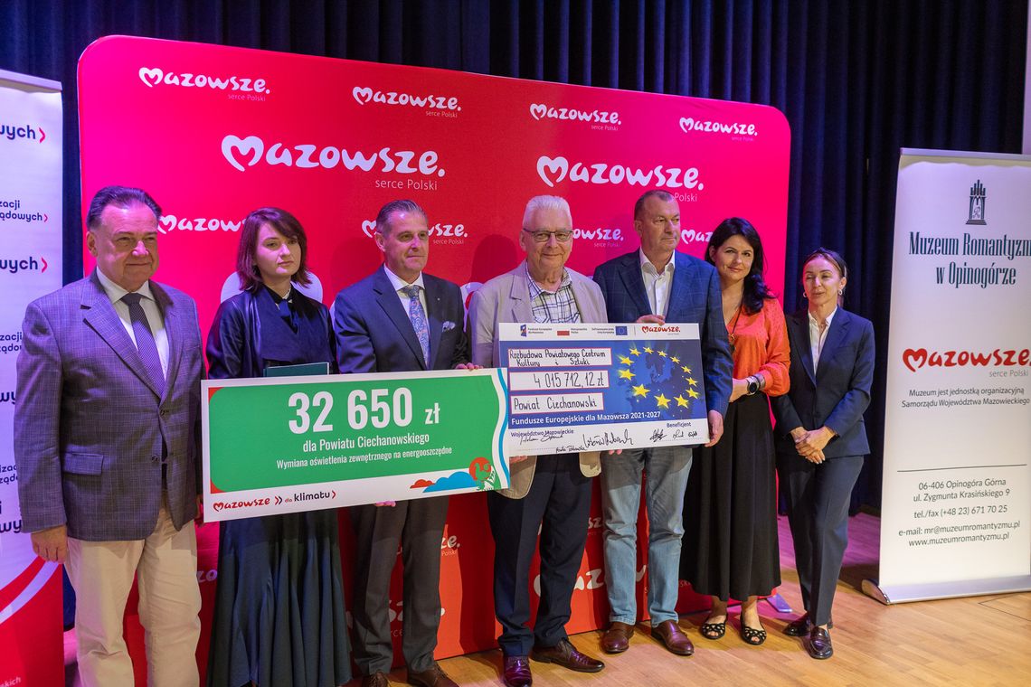 Beneficjenci dofinansowania z czekiem