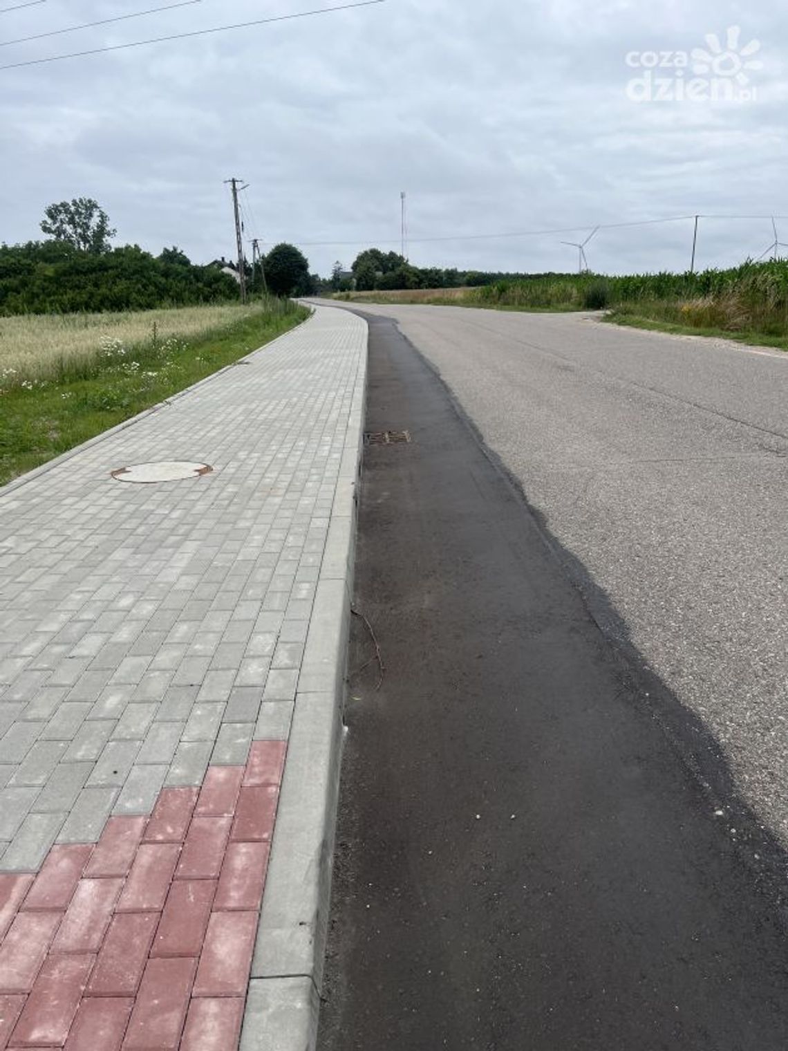 Mieszkańcy Windyk doczekali się chodnika