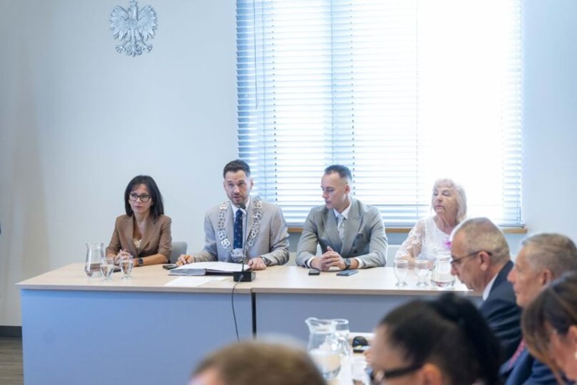 Miliony na inwestycje, nowe programy grantowe i kultura – podsumowanie sesji Rady Miasta Ciechanów