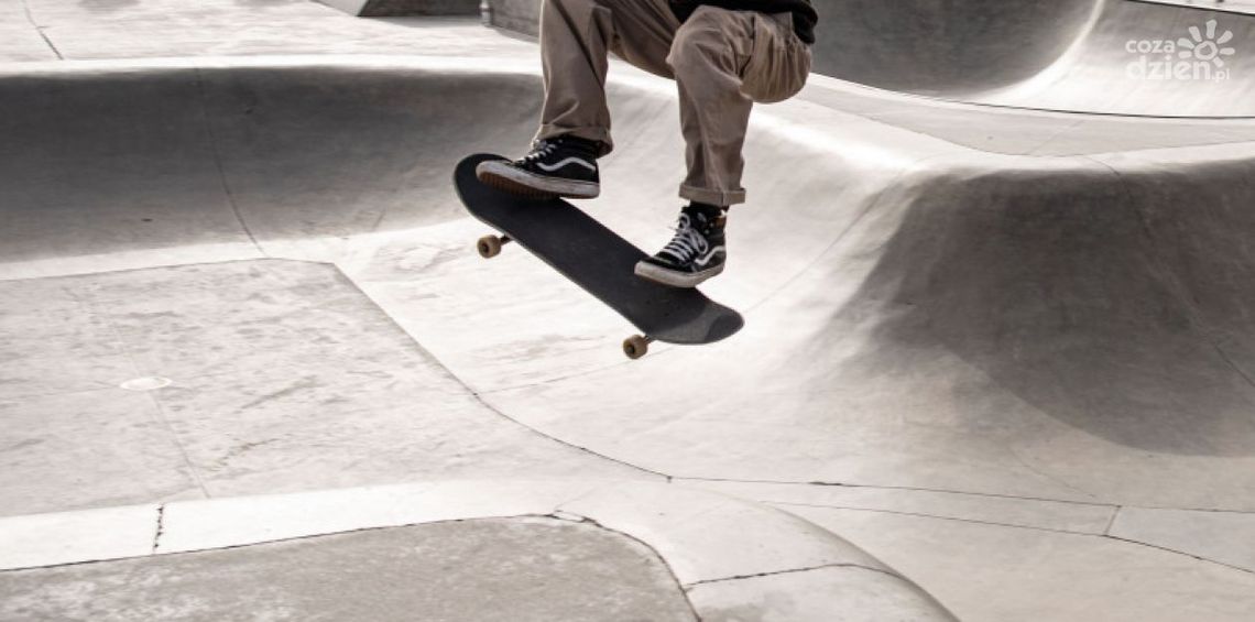 Mława inwestuje w bazę sportową. Powstanie skatepark, przebudowa czeka korty tenisowe