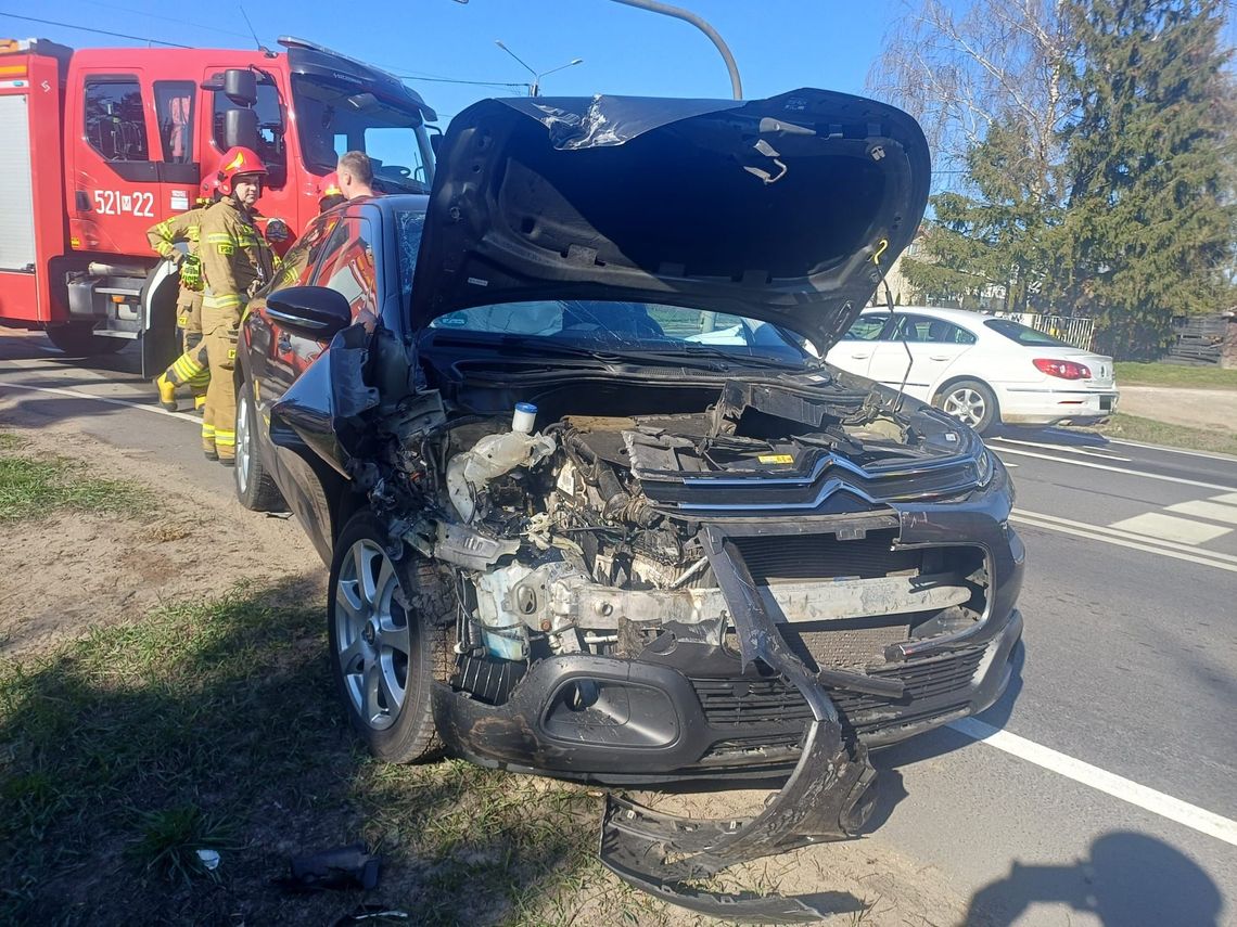 Samochód po wypadku w Mławie