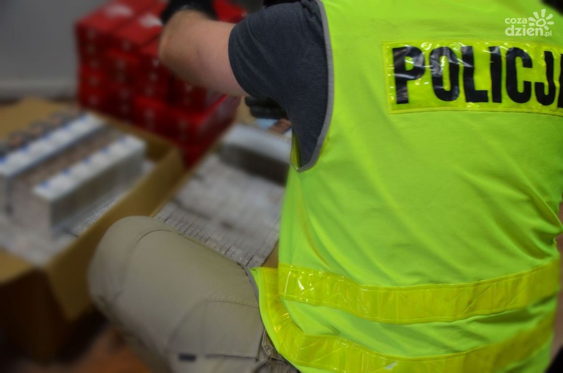 Mława. Zatrzymali do kontroli, odkryli kontrabandę