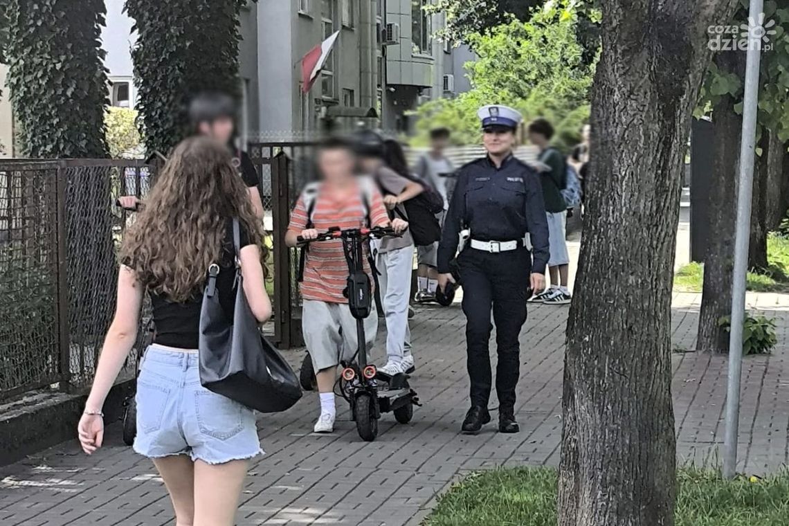 Mławska policja ma dość takich zdarzeń. Ruszyła z akcją "Bezpieczna hulajnoga" 