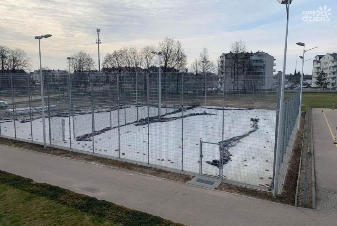 Mławski tenis na odnowionych kortach jeszcze w kwietniu